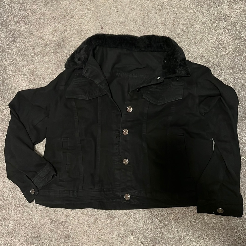 fuzzy neck, black jean jacket